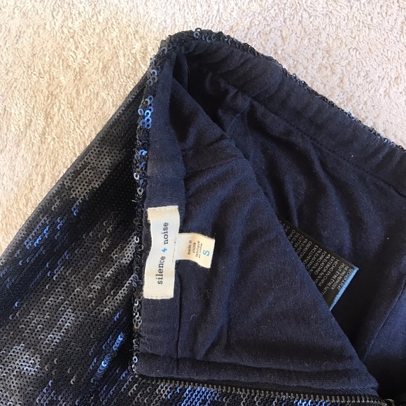 Urban Outfitters Silence + Noise Sequin Shorts - Picture 4 of 4